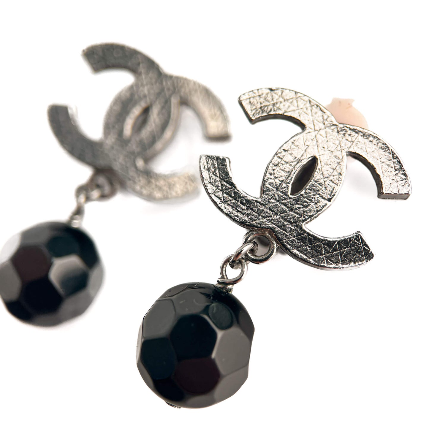 Second hand Chanel CC Metal & Bead - embellished PCO Earrings Black - Tabita Bags