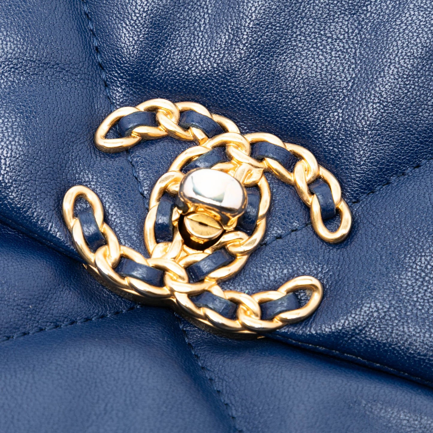 Second hand Chanel CHANEL 19 Medium Lambskin Leather Matelassè Flap Handbag Blue - Tabita Bags