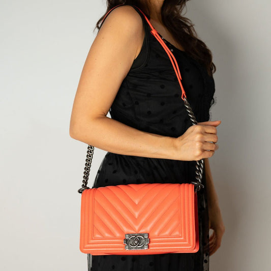 Second hand Chanel Chanel Boy Chevron Red Ruthenium - Tabita Bags