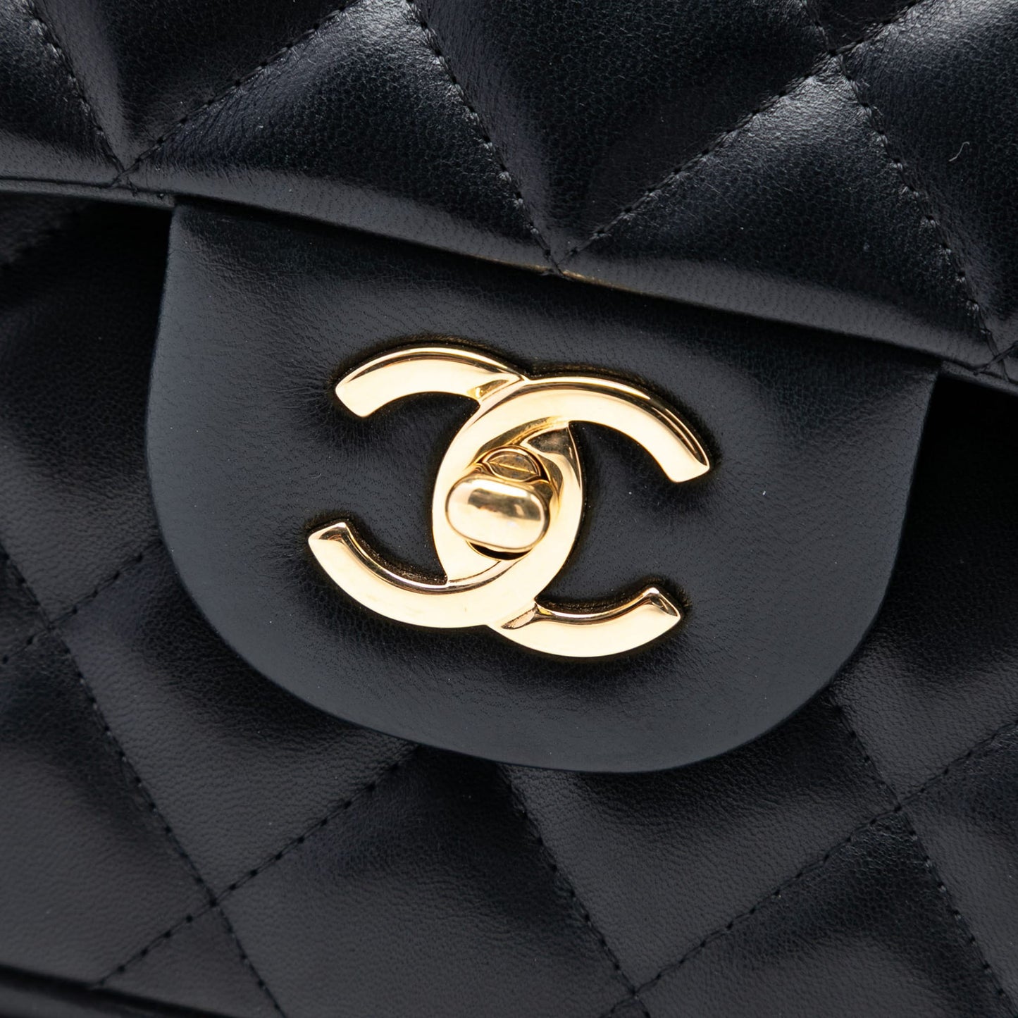 Second hand Chanel Classic Double Flap Jumbo Lambskin Leather Matelassè Handbag Black - Tabita Bags