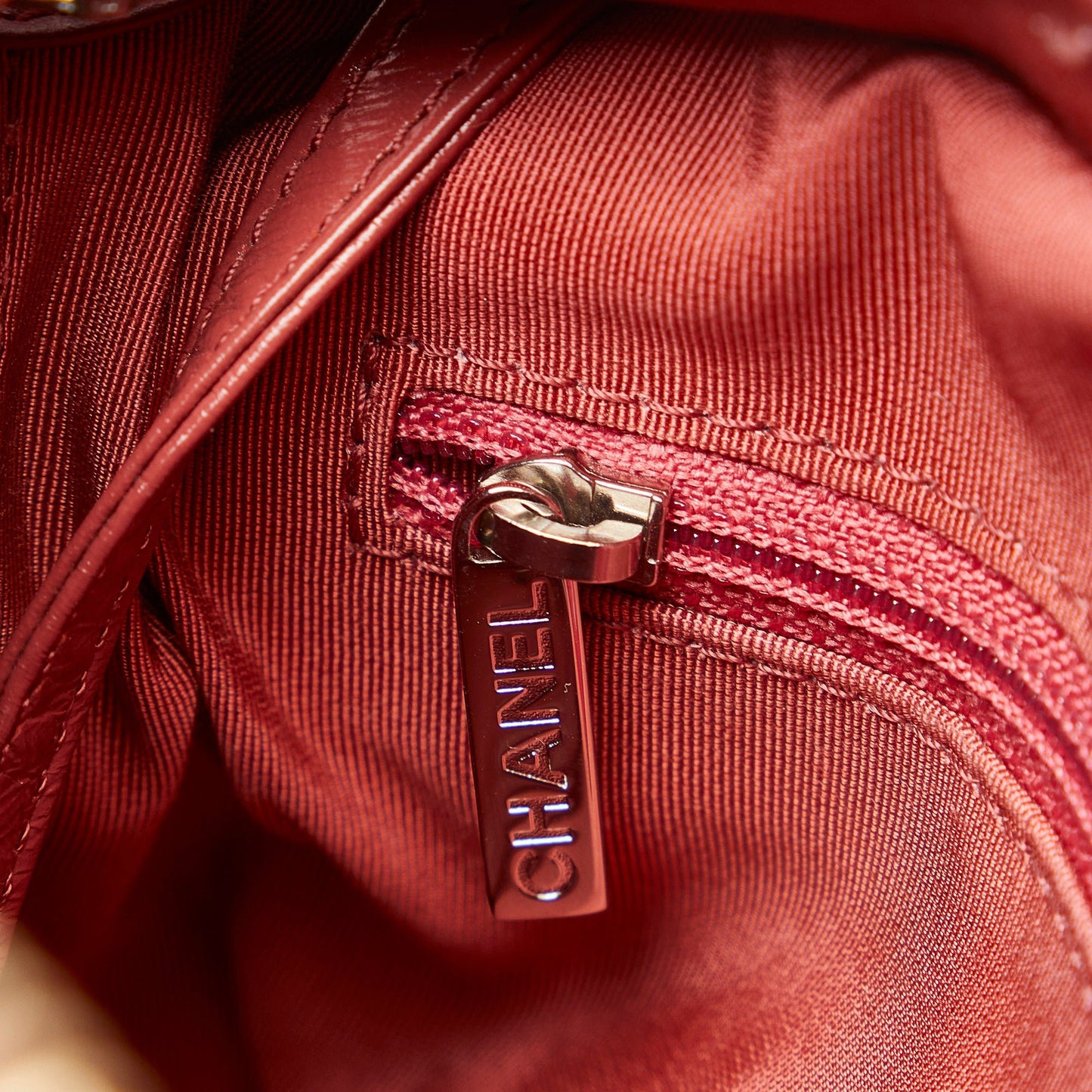 Second hand Chanel Gabrielle Chevron Lambskin Leather Shoulder Bag Orange - Tabita Bags