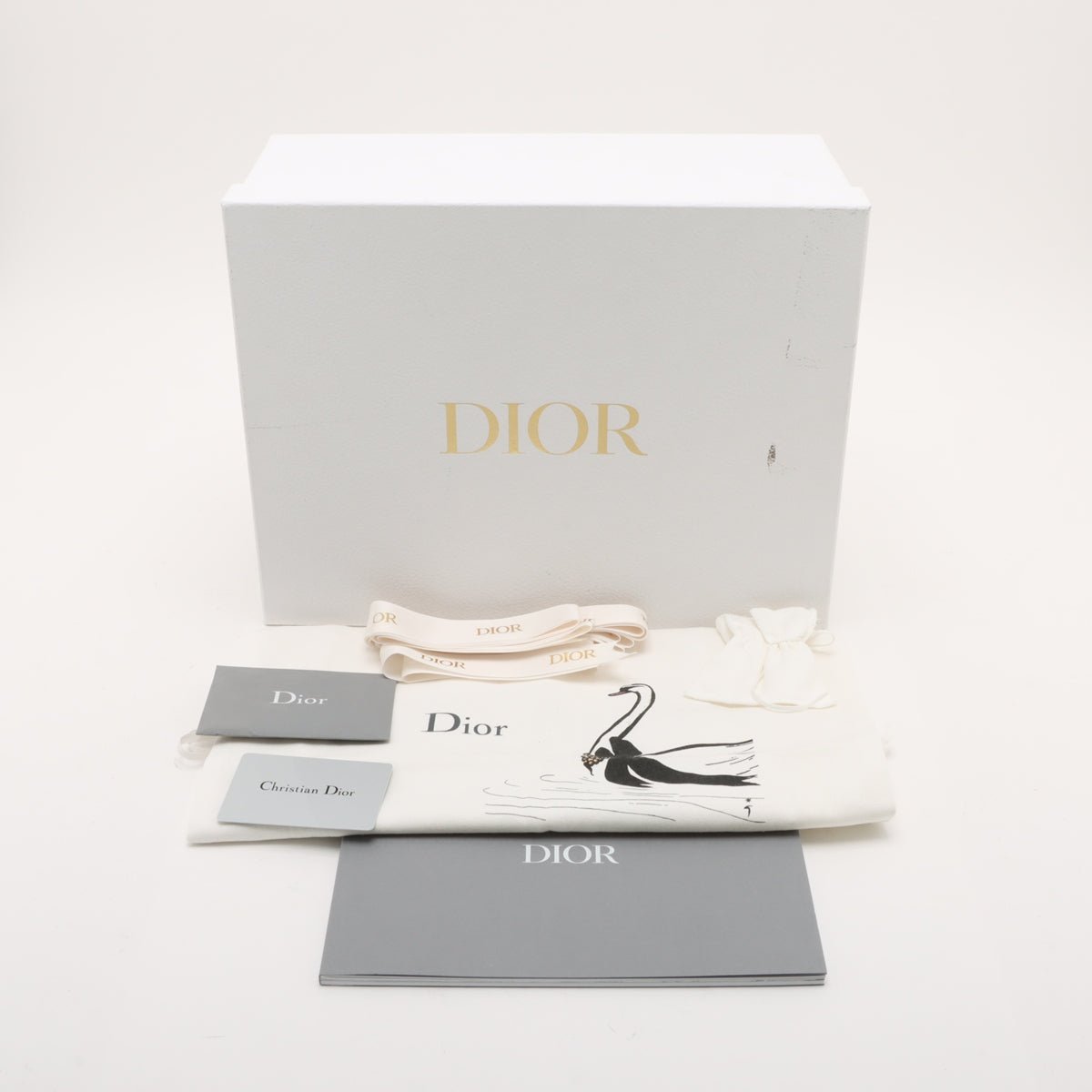Second hand Dior Lady Dior Medium Calfskin Leather Cannage Tote Handbag Black - Tabita Bags