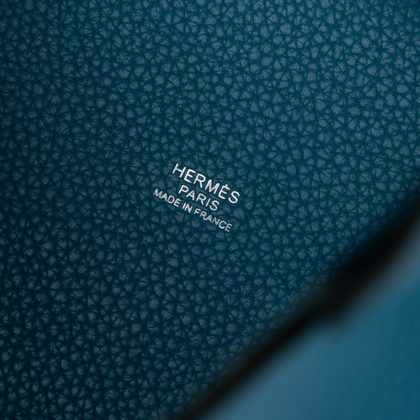 Second hand Hermes Picotin 18 Taurillon Clemence Leather Lock Bucket Handbag Blue Jean - Tabita Bags