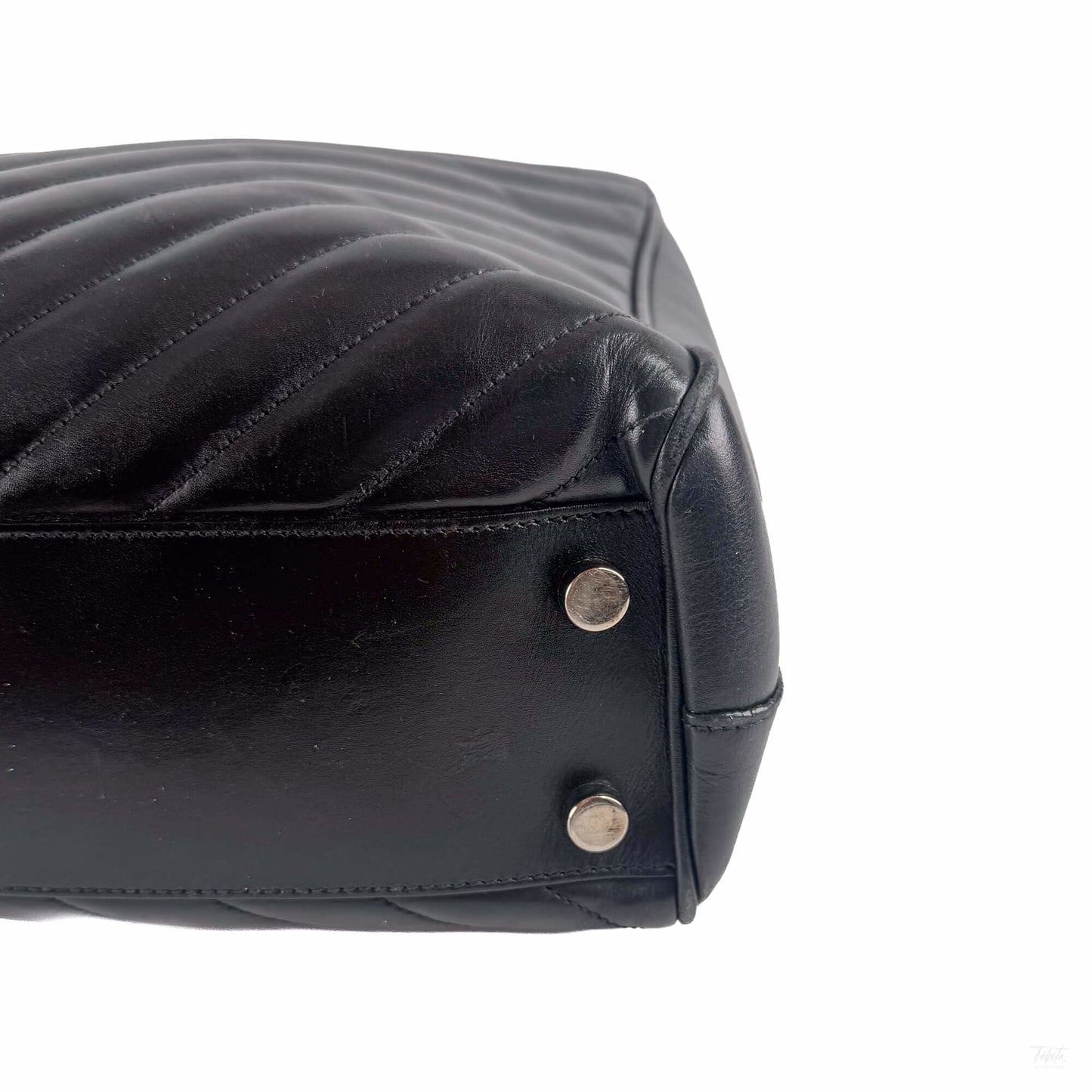 Second hand Saint Laurent Cassandra Lambskin Leather Chevron Quilted Shopper Handbag Black - Tabita Bags