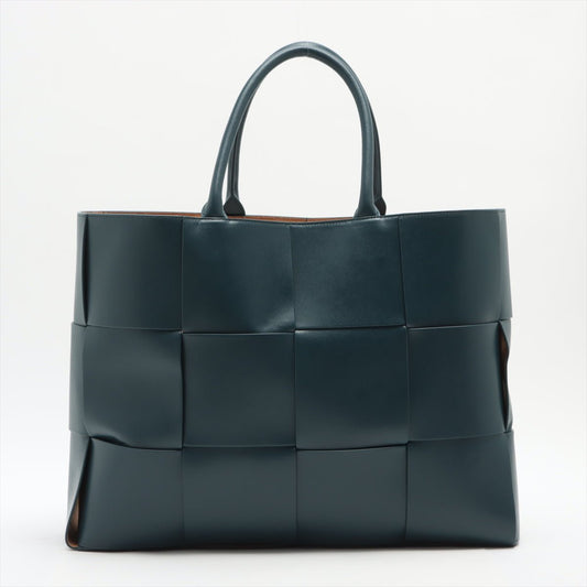 Second hand Bottega Veneta Large Arco Tote in Blue Navy Intrecciato Leather - Tabita Bags