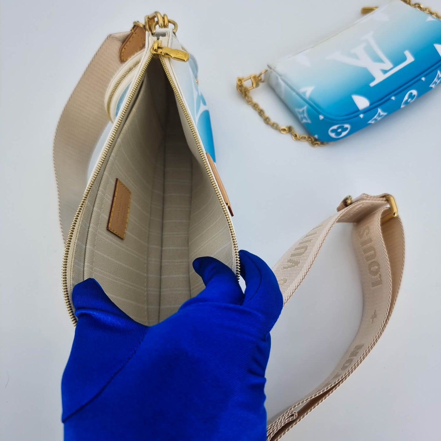 Second hand Louis Vuitton Louis Vuitton Multi Pochette Accessories By The Pool Blue - Tabita Bags