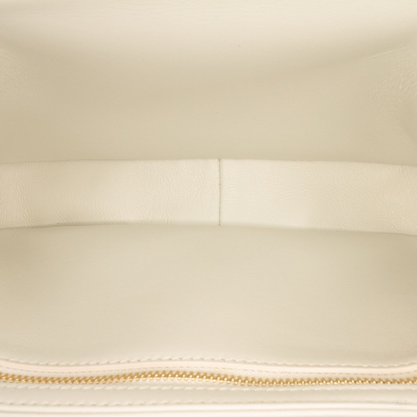 322606056 Celine Classique Shiny Calfskin Triomphe Crossbody White 4