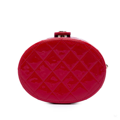 322607007 Vanity Case Patent Leather Round Quilted With Chain Handbag Red 3