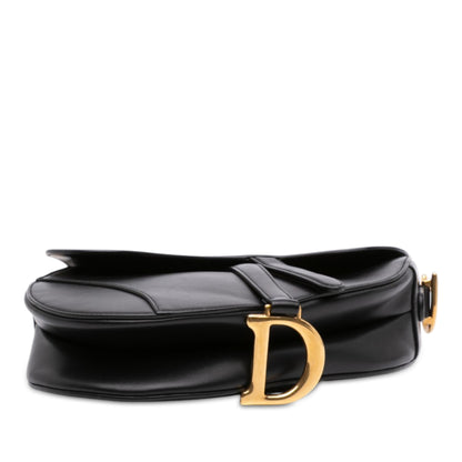 Saddle Borsa in pelle di vitello liscia 2-Ways Nero 