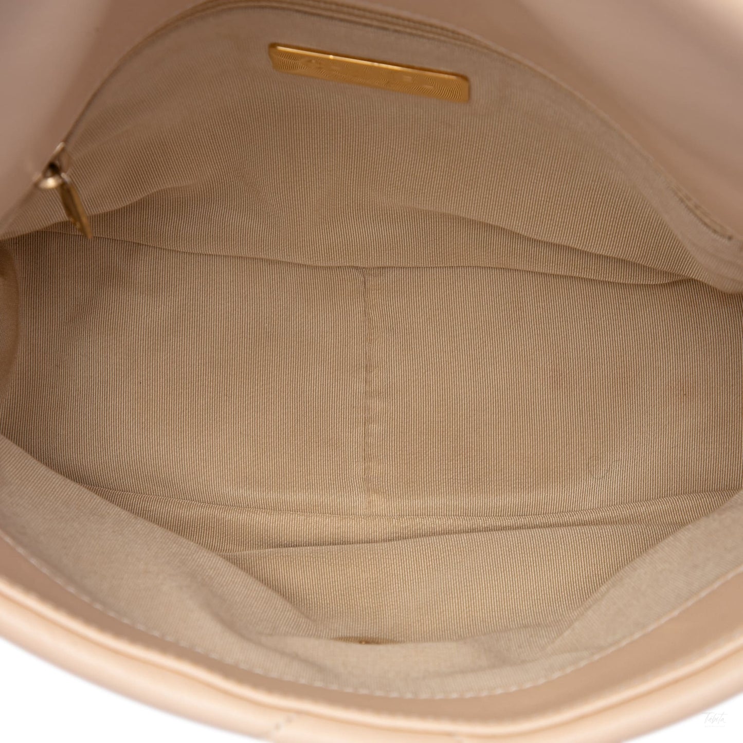 322609005 CHANEL 19 Medium Lambskin Leather Matelassè Flap Handbag Brown 4