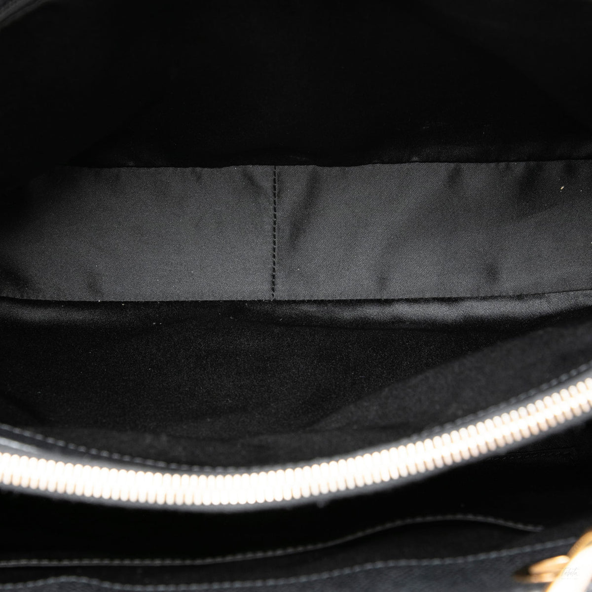 322609032 GST Quilted Caviar Leather Shopper Bag Black 4