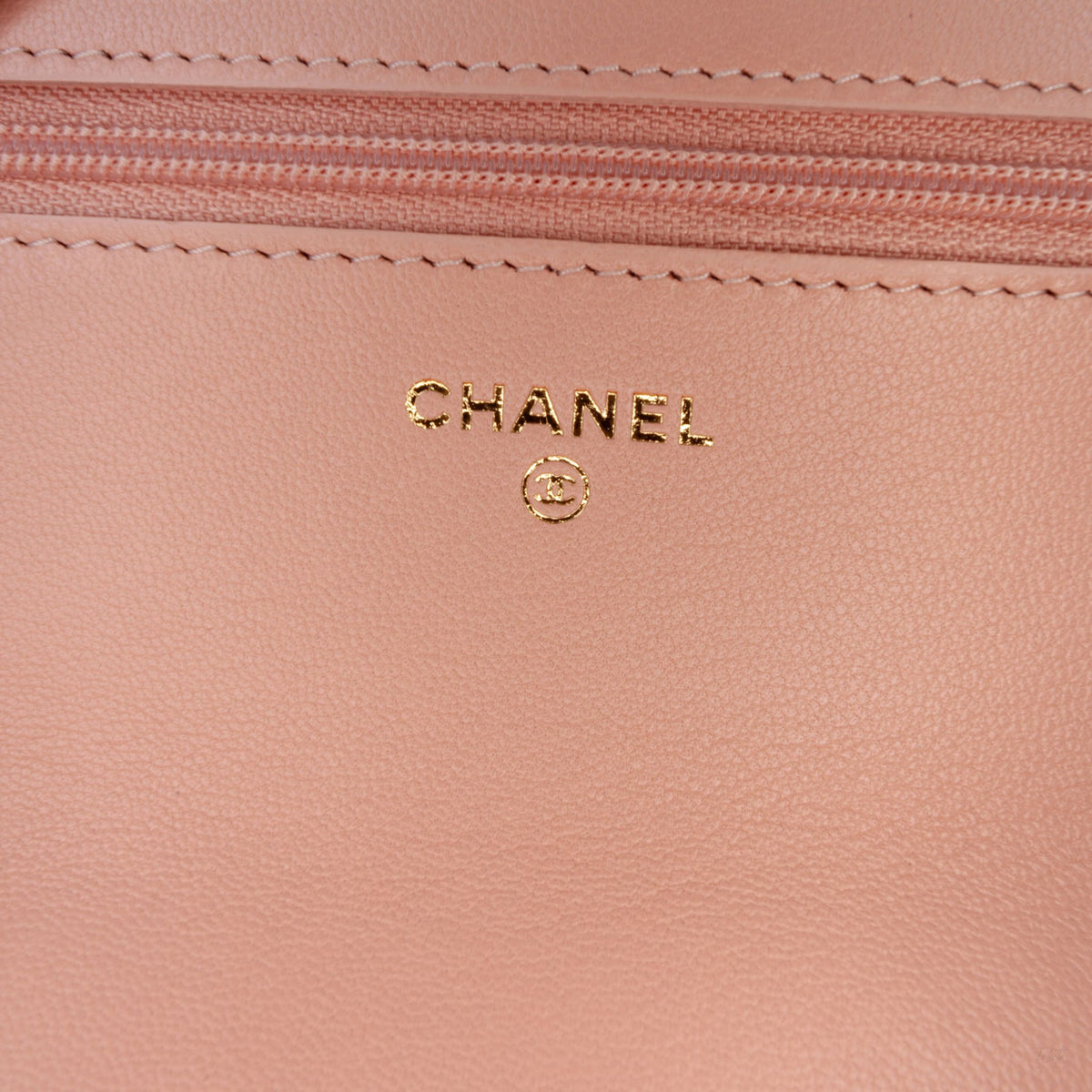 322609052 CHANEL 19 Lambskin Leather Matelassè Wallet on Chain Handbag Pink 5