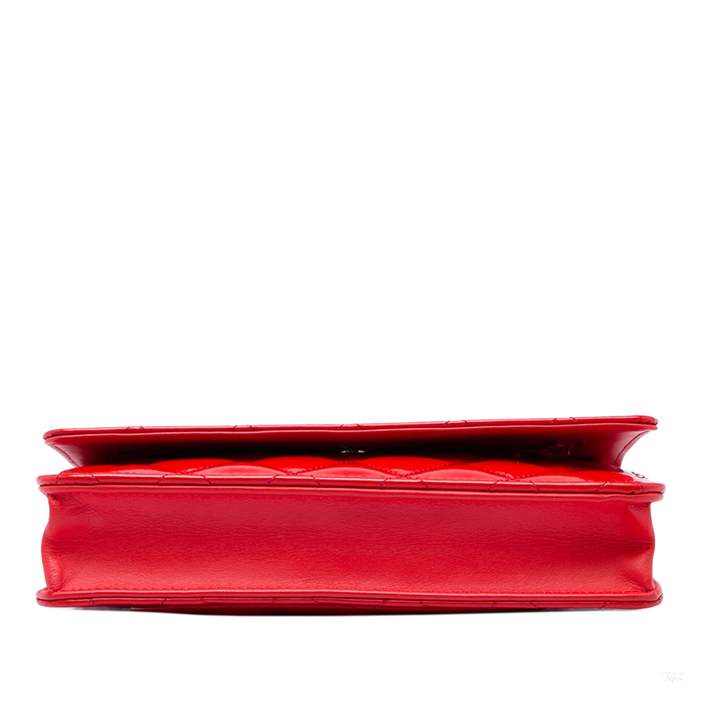 322609080 WOC Patent Leather Quilted Flap Crossbody Red 3