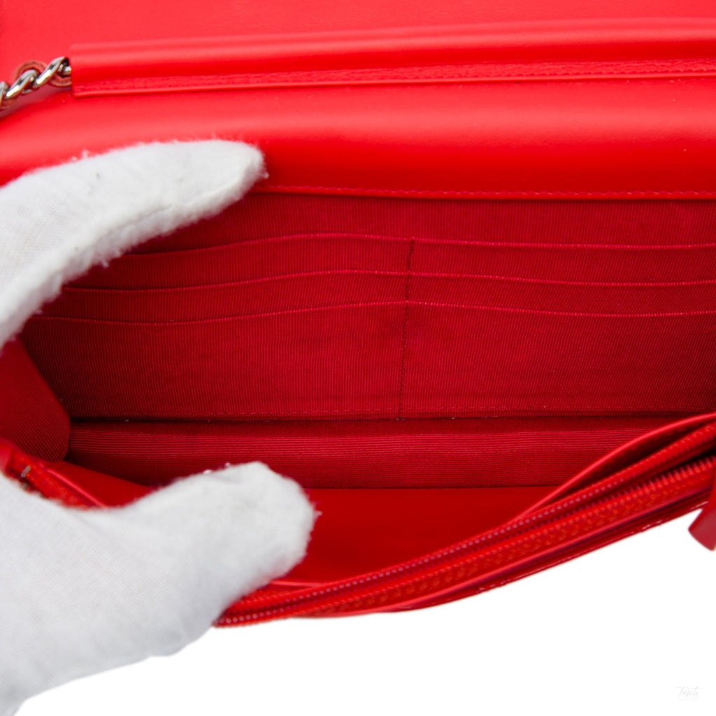 322609080 WOC Patent Leather Quilted Flap Crossbody Red 4