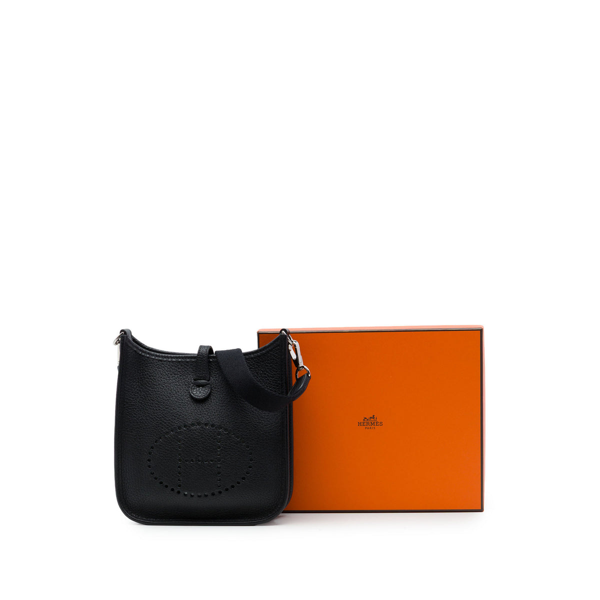 Evelyne 16 TPM Clemence Leather Hobo Crossbody Black