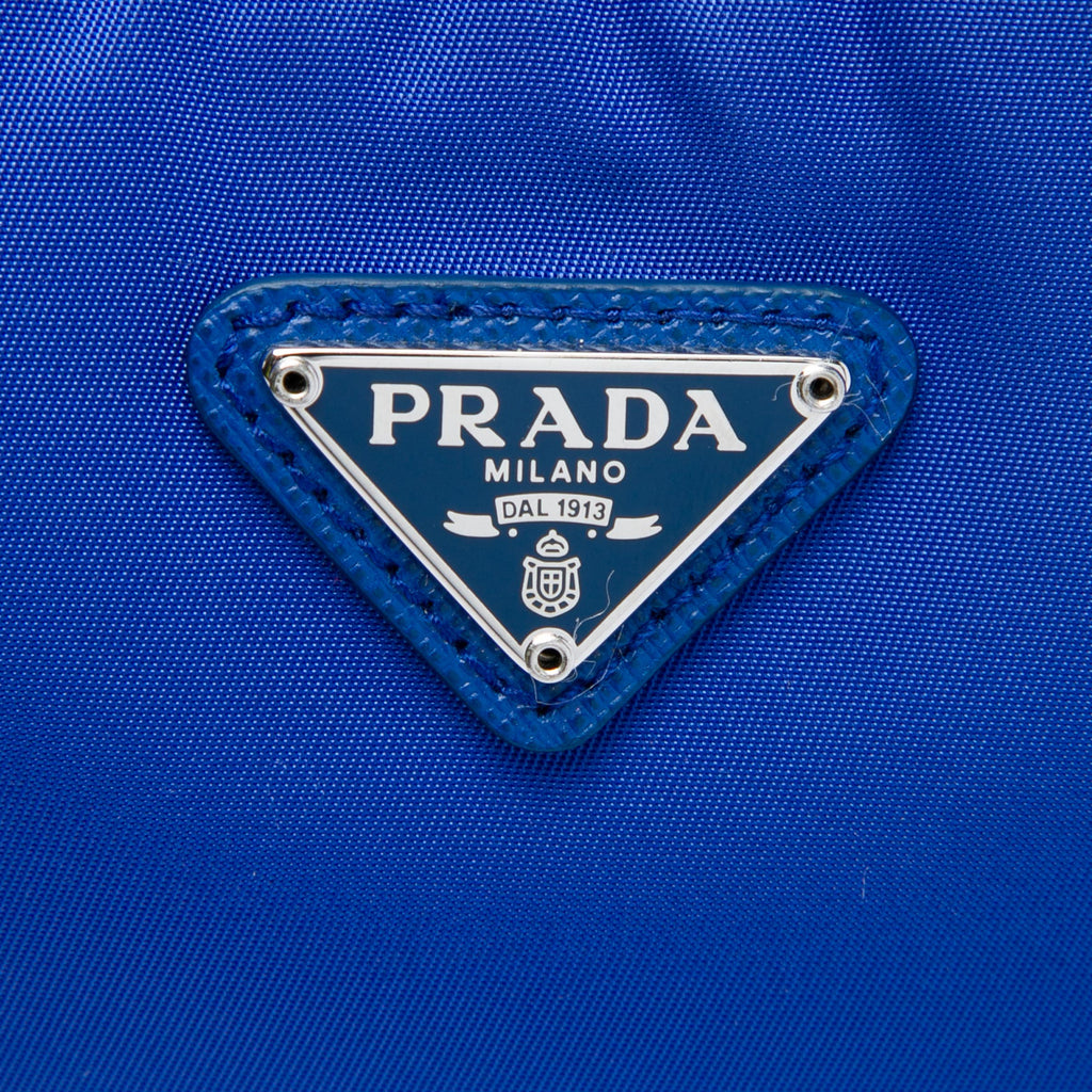Re-Edition 2005 Econyl Nylon Pouch Crossbody Blue