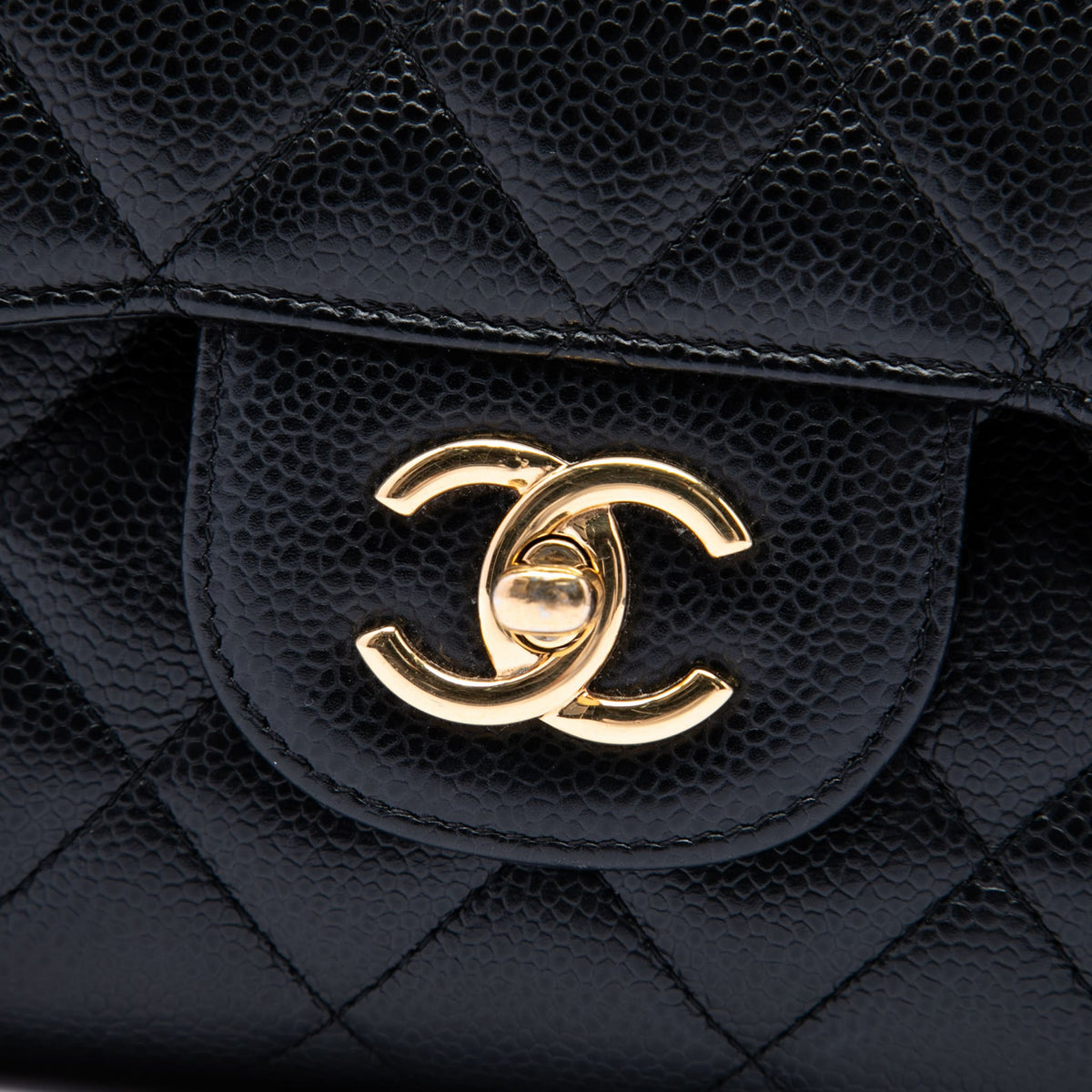 322610014 Classic Double Flap Jumbo Matelassè Caviar Leather Flap Handbag Black 5