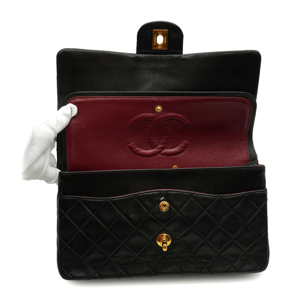 Vintage Classic Double Flap Medium Lambskin Leather Matelassè Shoulder Bag Black