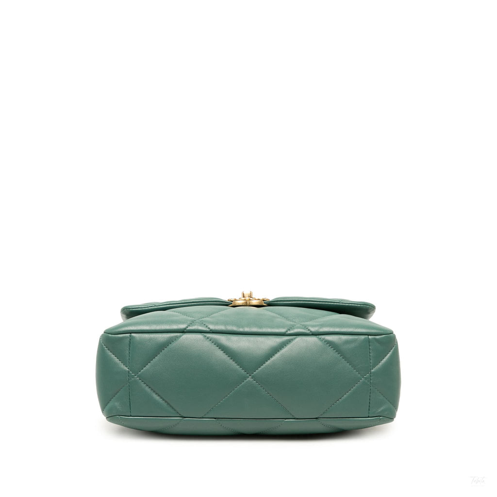 322610113 CHANEL 19 Large Lambskin Leather Matelassè Flap Handbag Green 3