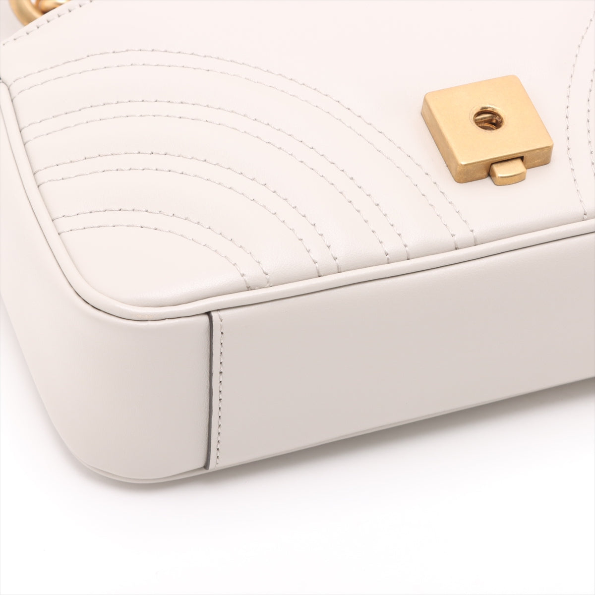 GG Marmont Small Leather Chevron Flap Shoulder Bag Beige