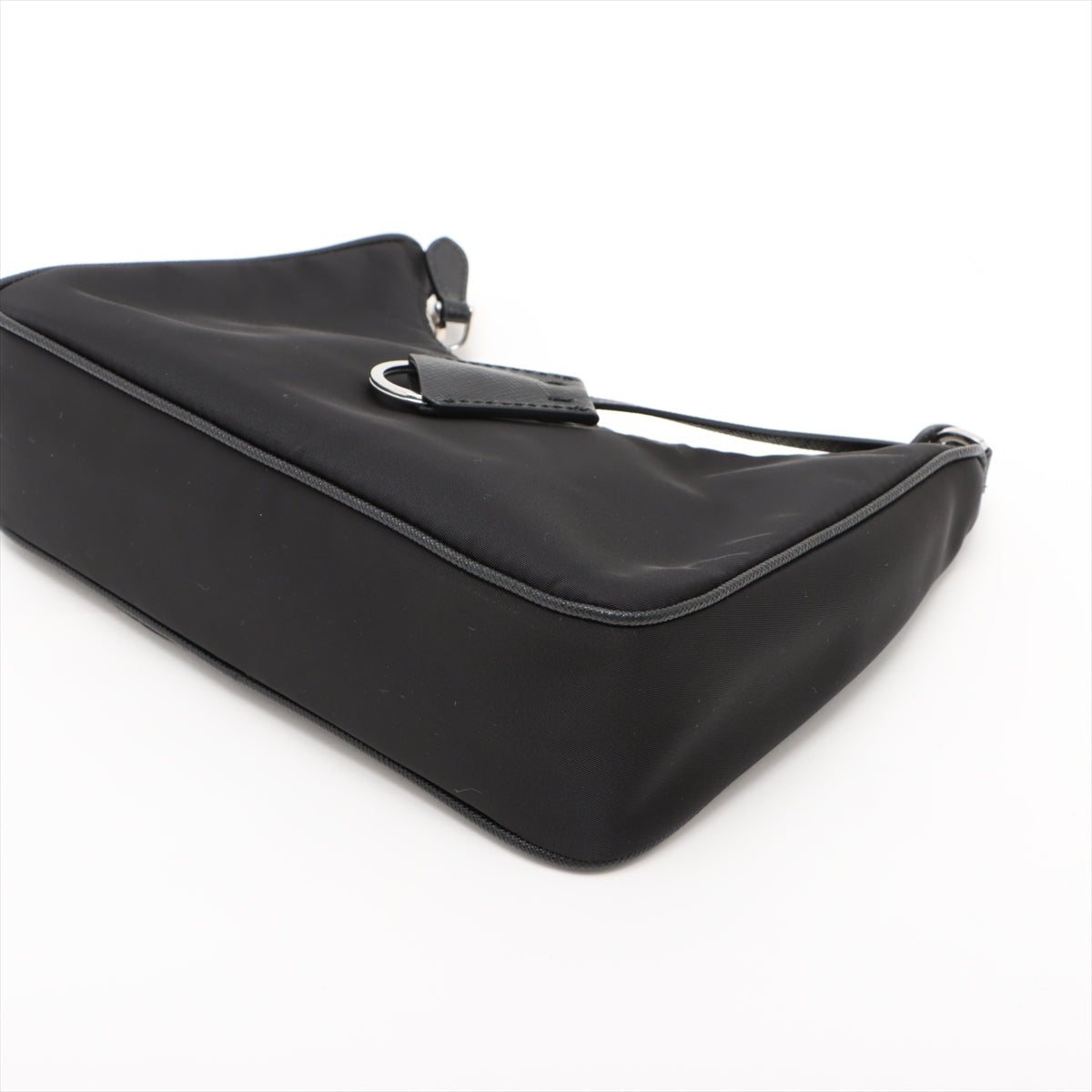 Re-Edition 2005 Econyl Nylon Pouch Crossbody Black