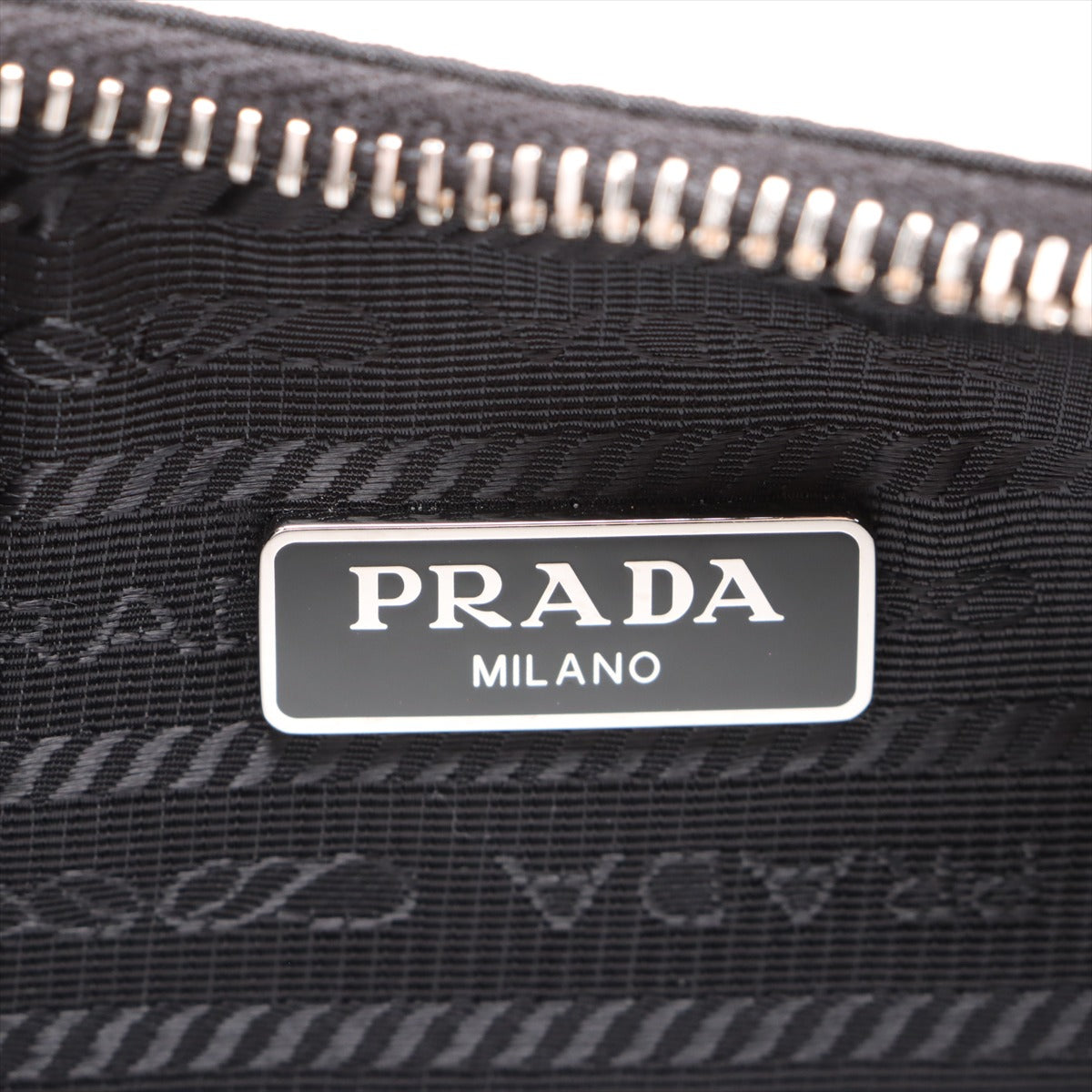 Re-Edition 2005 Econyl Nylon Pouch Crossbody Black