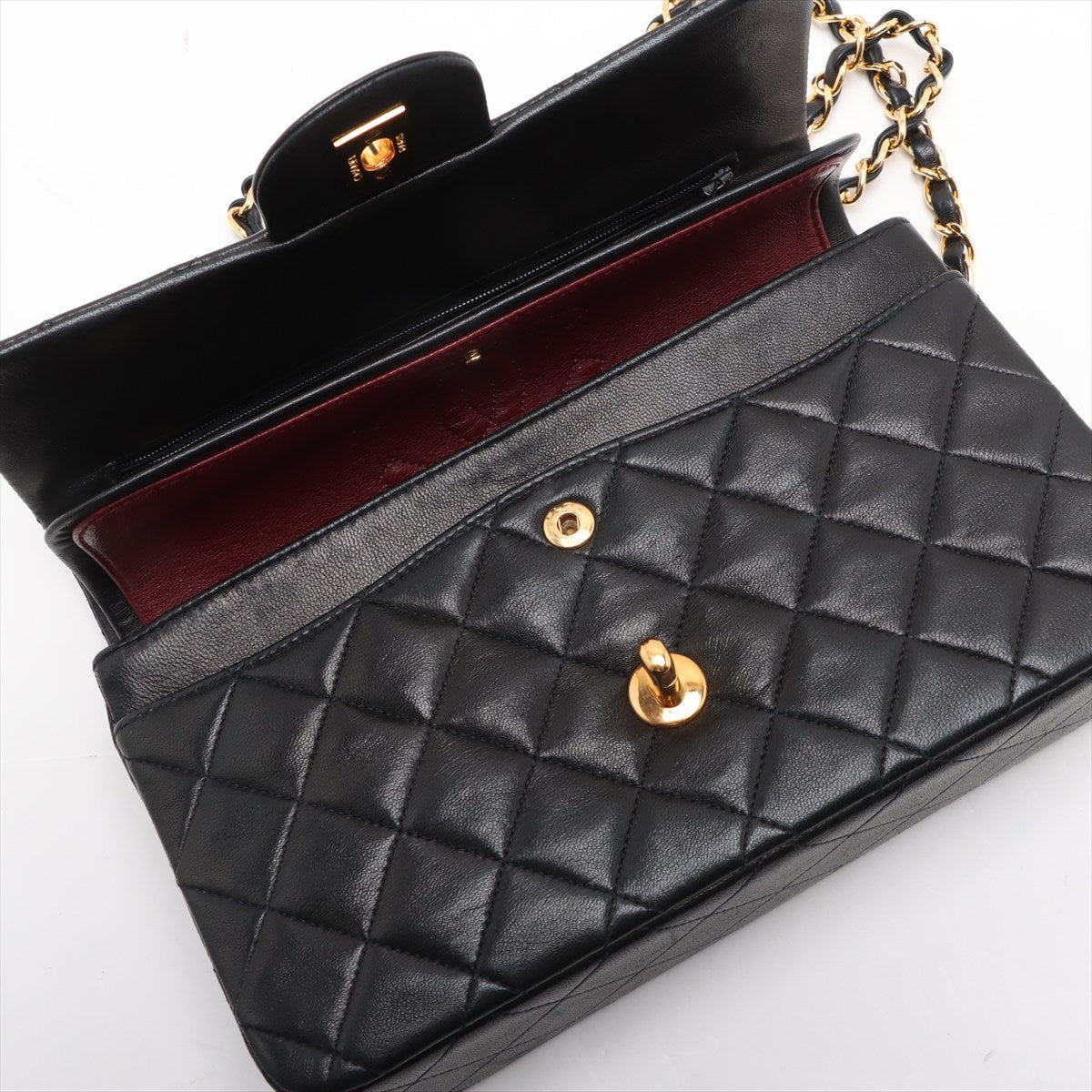 Vintage Classic Double Flap Small Lambskin Leather Matelassè Shoulder Bag Black