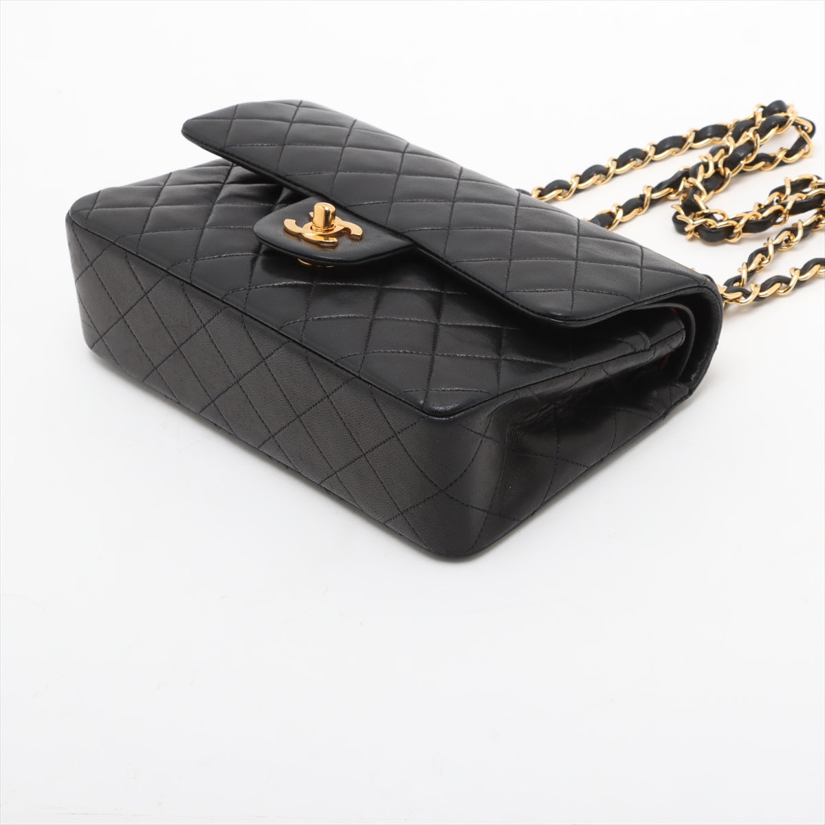Vintage Classic Double Flap Small Lambskin Leather Matelassè Shoulder Bag Black