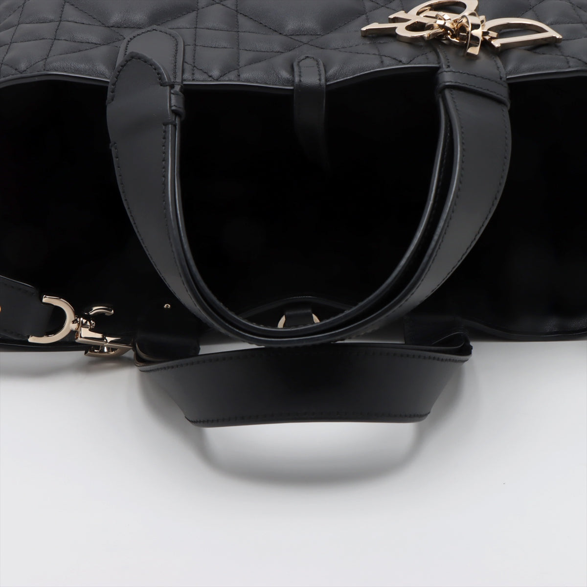 Toujours Medium Calfskin Leather Macrocannage Pouch Tote Handbag Black