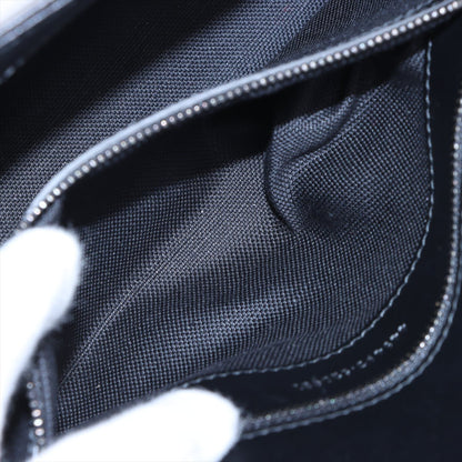 GG Marmont Medium Ledertasche mit Chevron-Muster und Klappenöffnung Schultertasche Schwarz 