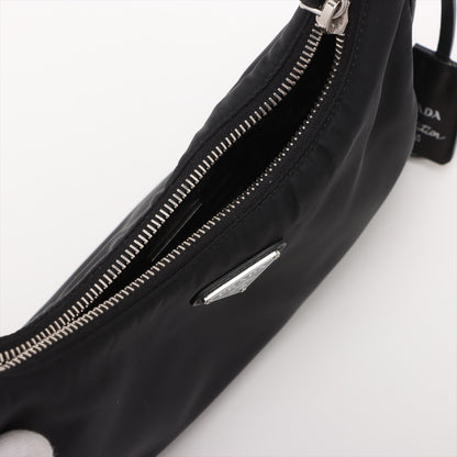 Re-Edition 2005 Econyl Nylon Pouch Crossbody Black