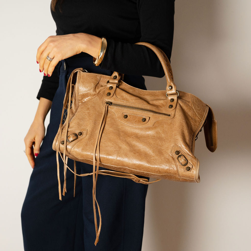 City Leather Shoulder Bag Beige