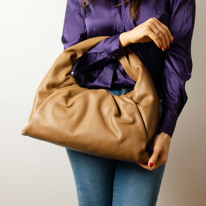 The Pouch Große Hobo-Tasche aus Leder Braun
