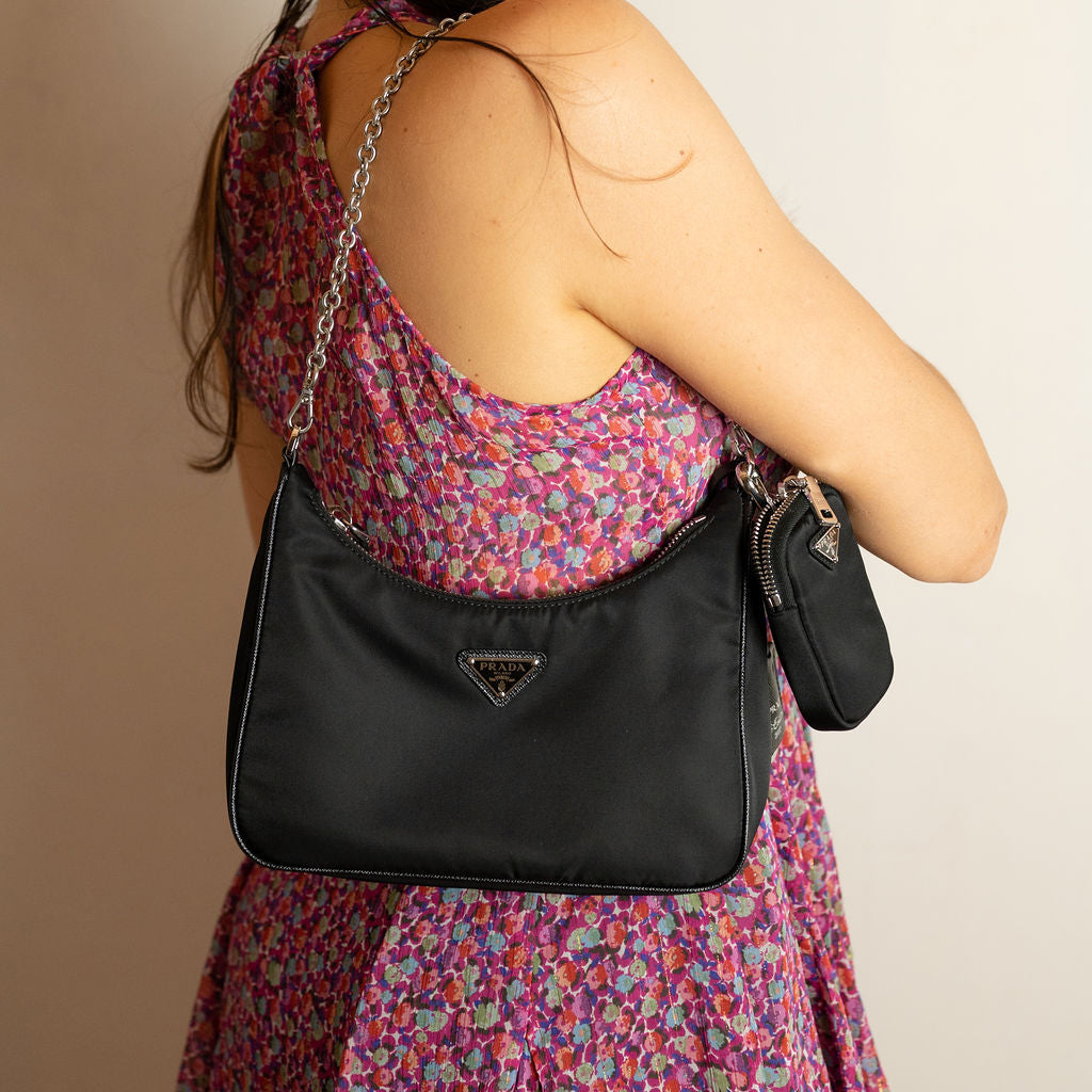 Re-Edition 2005 Econyl Nylon Pouch Crossbody Schwarz 