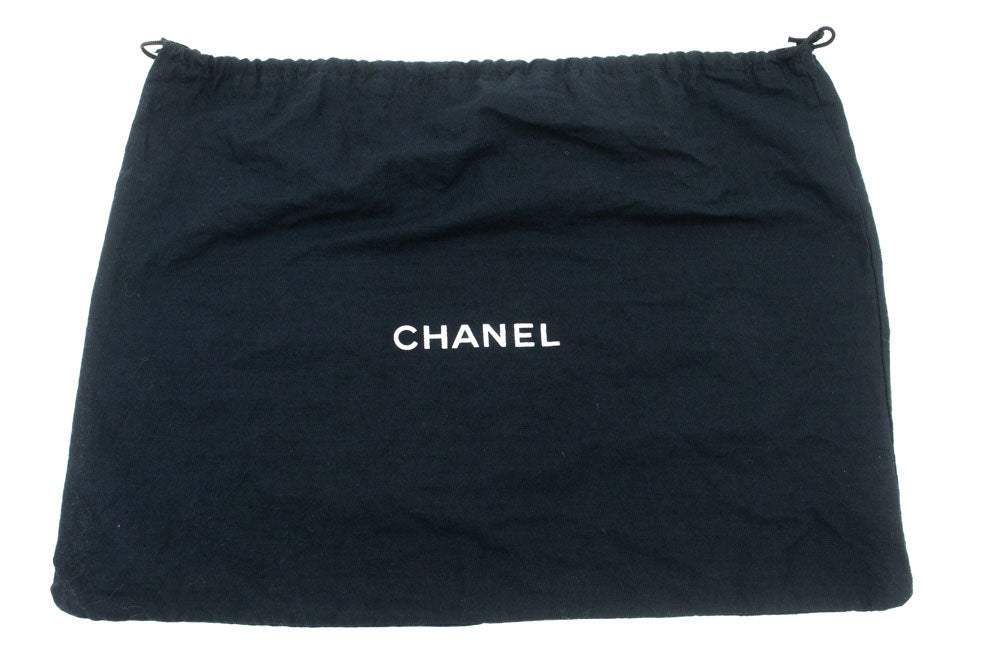 Vintage Classic Double Flap Medium Lambskin Leather Matelassè Shoulder Bag Black