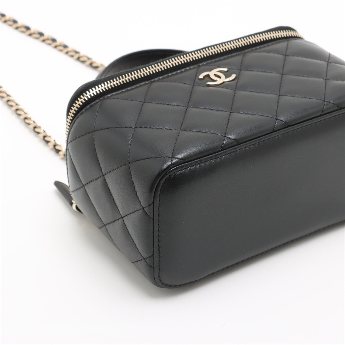 Vanity Case Small Lambskin Leather Quilted with Chain Handbag Black