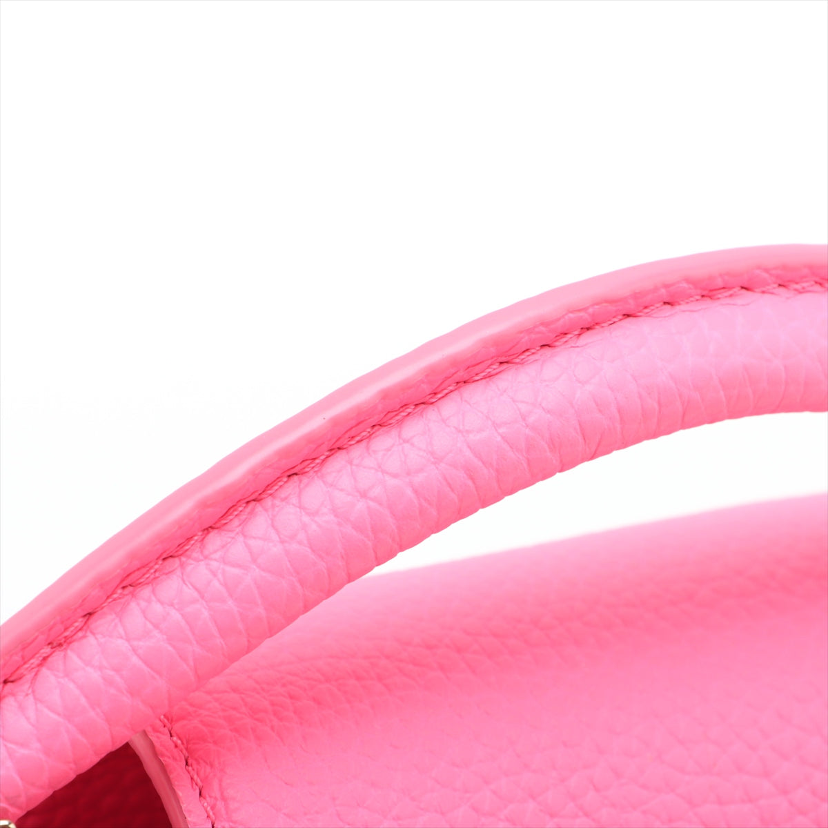 Capucines Mini Taurillon Leather Handbag Pink