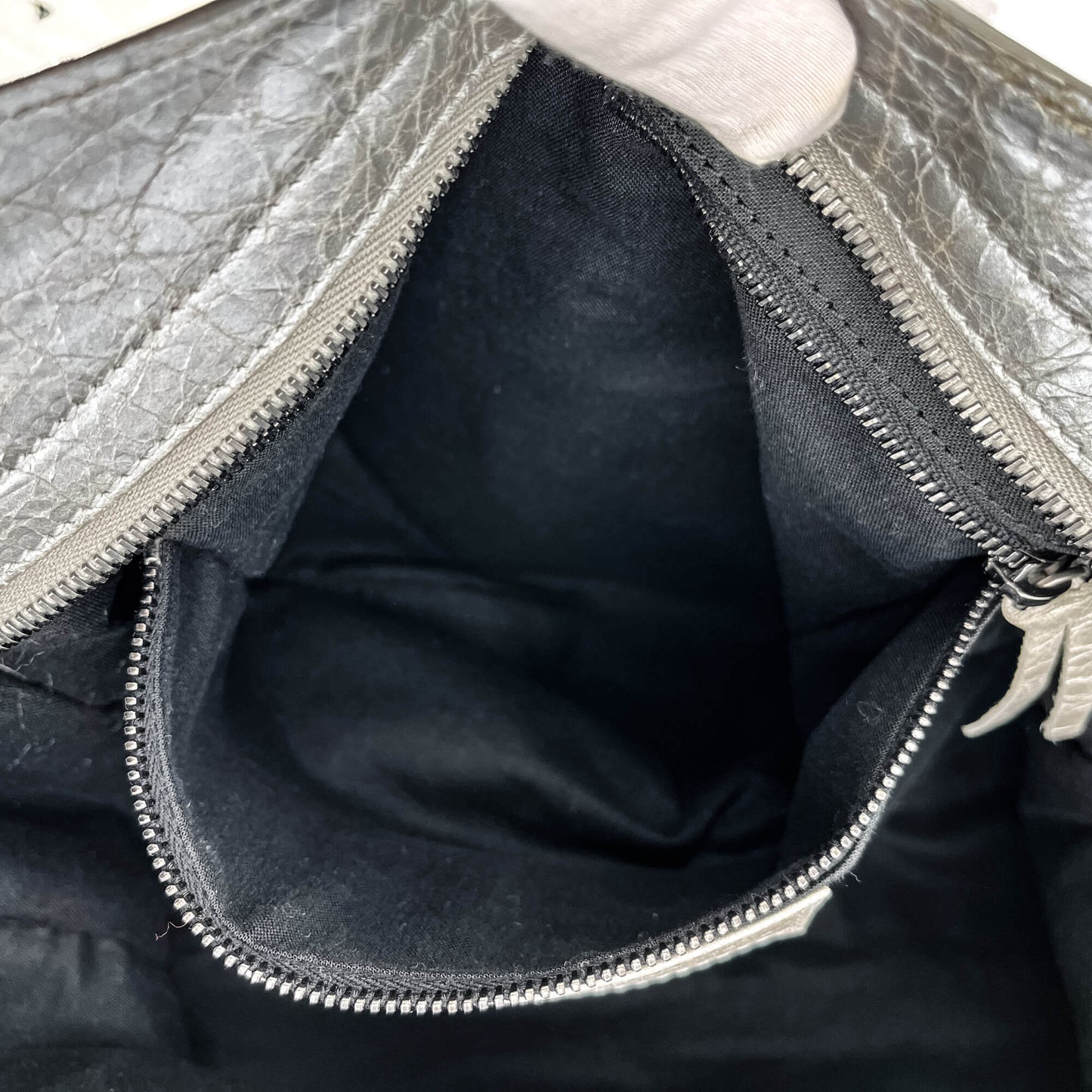 Second hand Balenciaga City Medium Leather 2-Ways Bag metallic silver - Tabita Bags