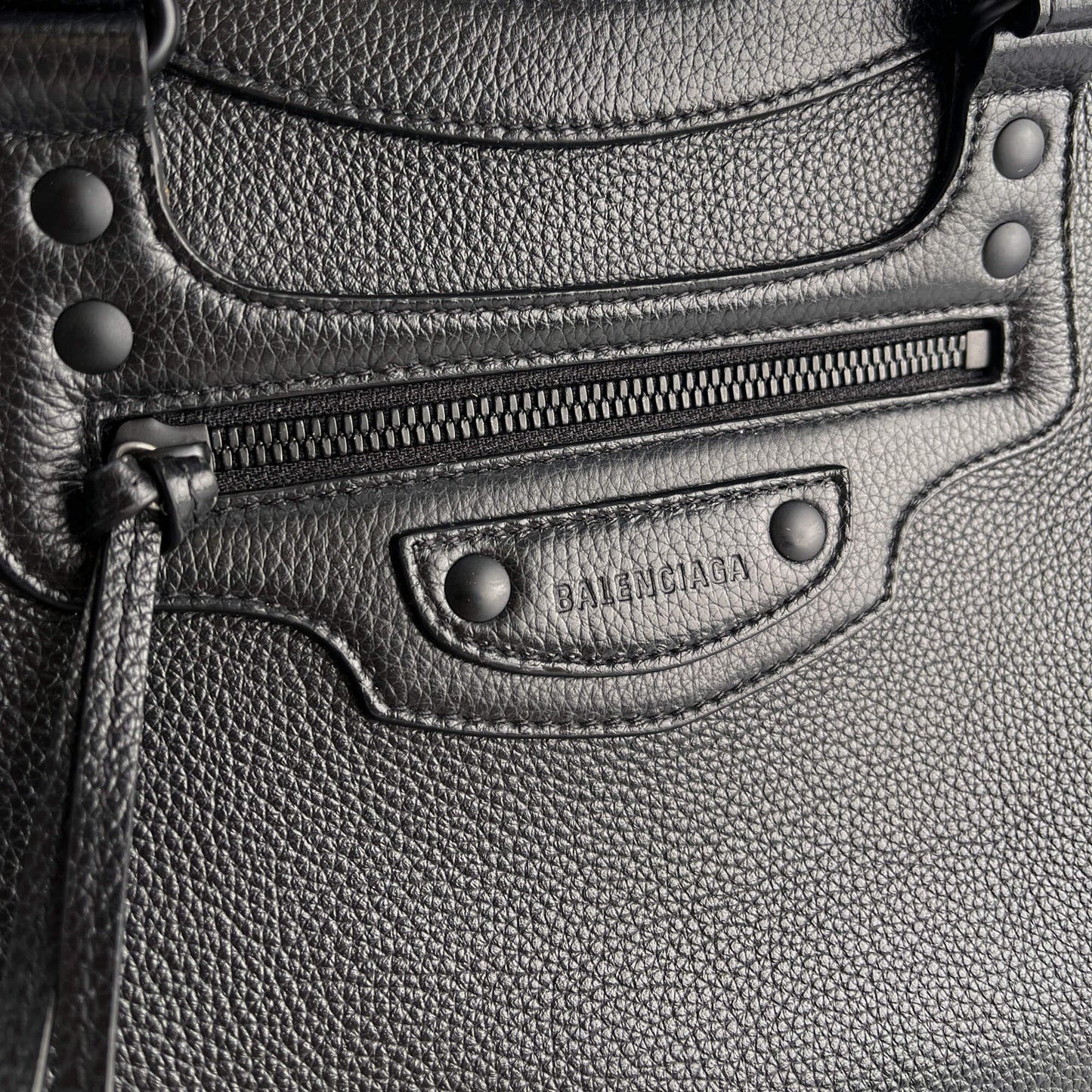 Second hand Balenciaga Neo Classic City Large Leather Tote Handbag Black - Tabita Bags