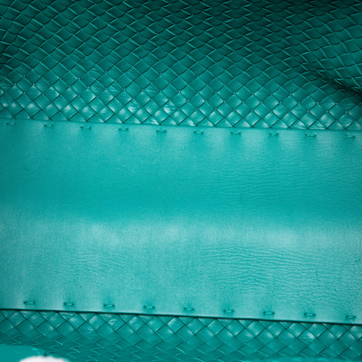 Second hand Bottega Veneta Cabat Medium Leather Intrecciato Tote Handbag Blue - Tabita Bags