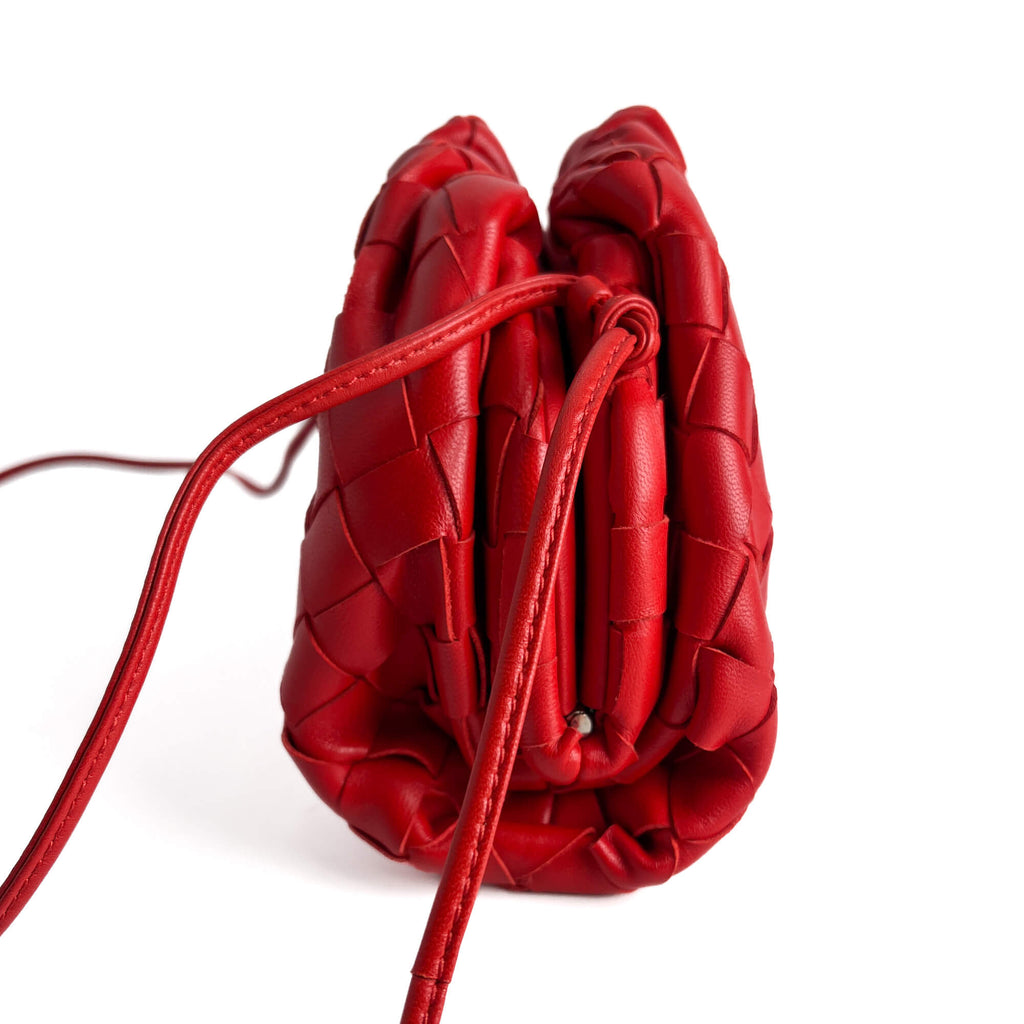 Second hand Bottega Veneta Intrecciato Nappa Leather 2 - Ways Clutch Red - Tabita Bags