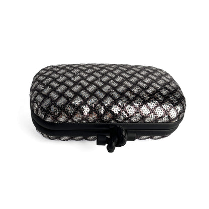 Second hand Bottega Veneta Knot Leather & Sequin Minauderie Clutch Bicolor - Tabita Bags