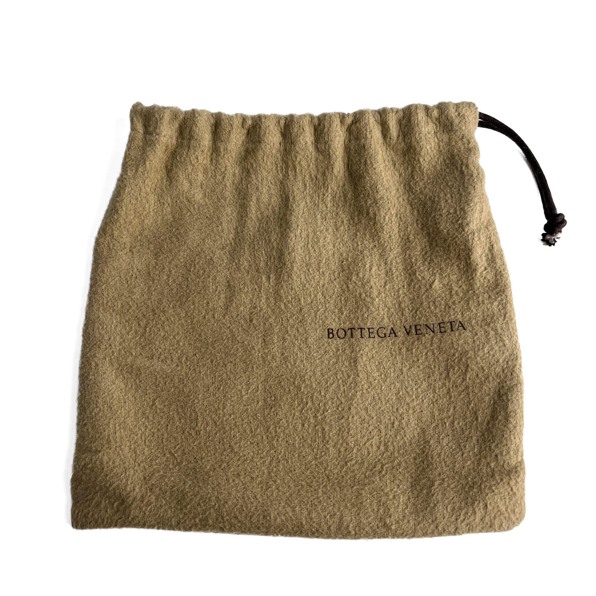 Second hand Bottega Veneta Knot Leather & Sequin Minauderie Clutch Bicolor - Tabita Bags