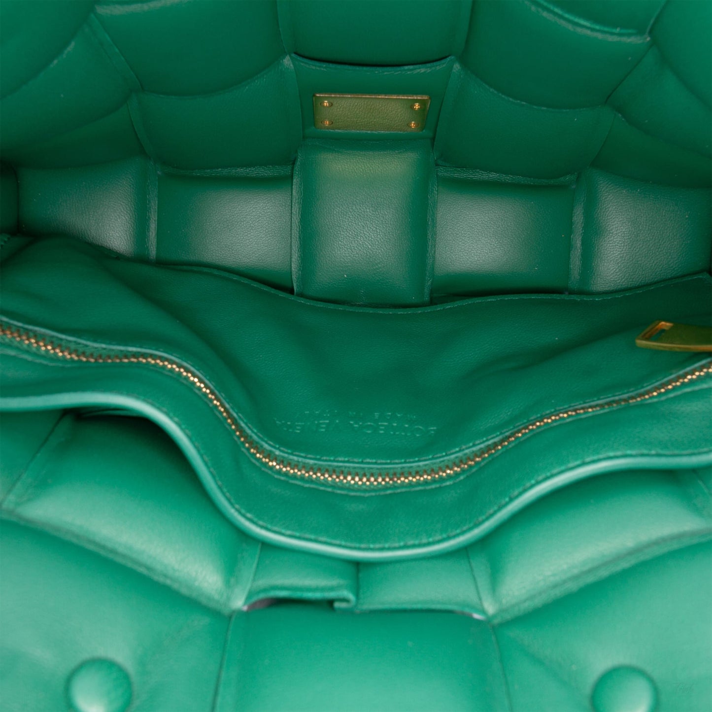 Second hand Bottega Veneta Padded Cassette Leather Crossbody Green - Tabita Bags