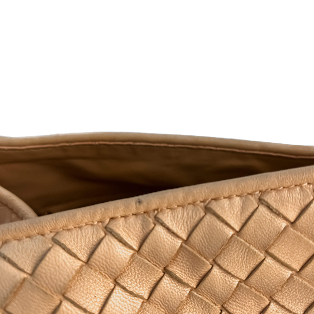 Second hand Bottega Veneta Parachute Leather Tote Handbag Sand - Tabita Bags