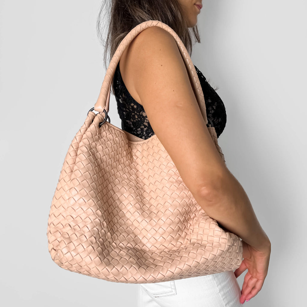 Second hand Bottega Veneta Parachute Leather Tote Handbag Sand - Tabita Bags