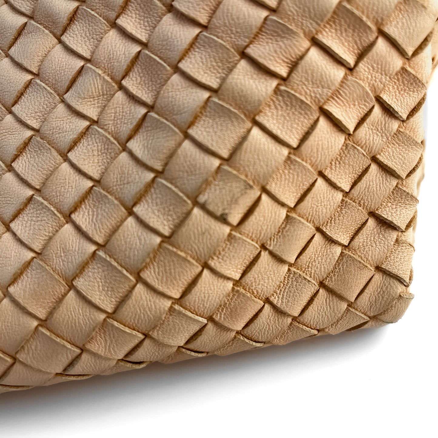 Second hand Bottega Veneta Parachute Leather Tote Handbag Sand - Tabita Bags