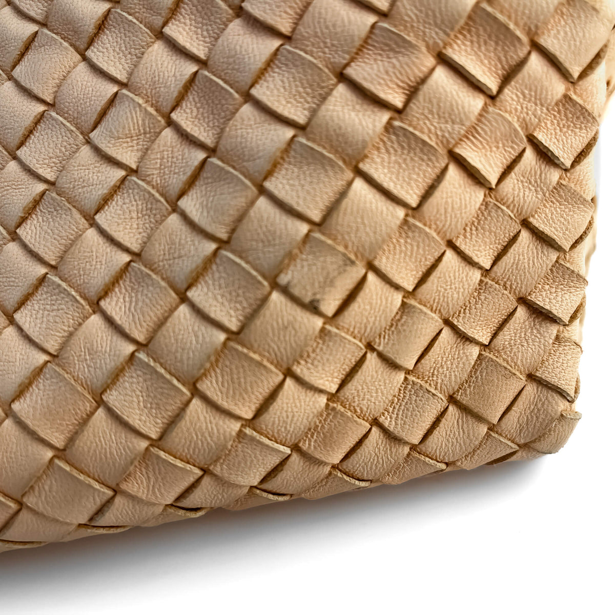 Second hand Bottega Veneta Parachute Leather Tote Handbag Sand - Tabita Bags