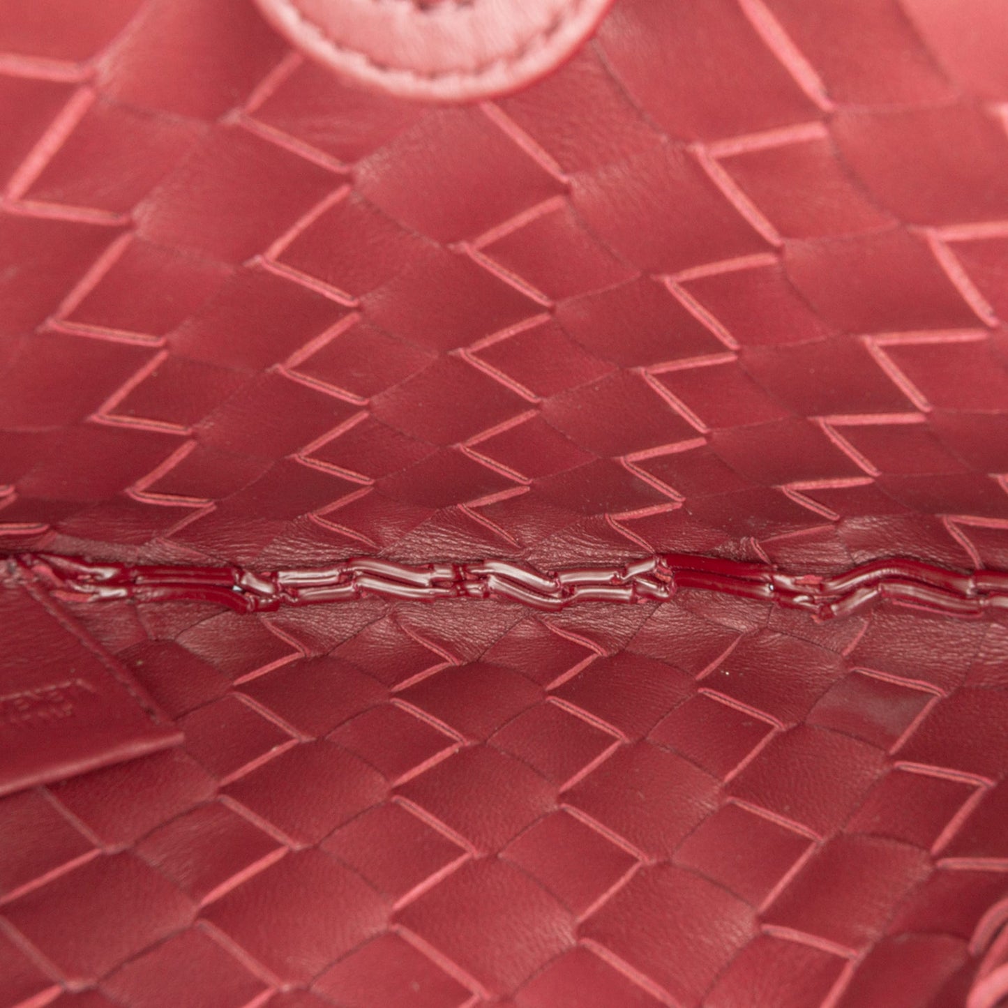 Second hand Bottega Veneta Sardine Lambskin Leather Crossbody Red - Tabita Bags