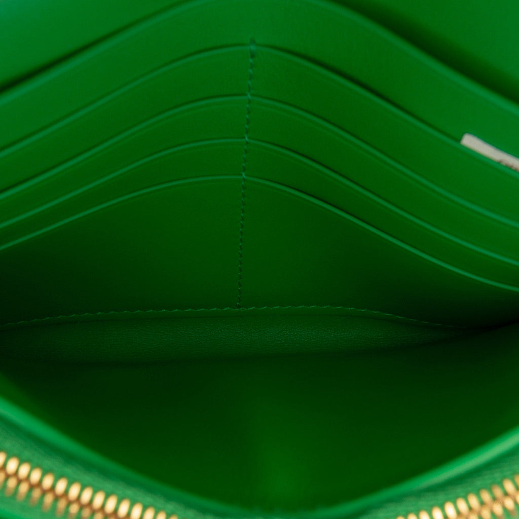 Second hand Bottega Veneta Wallet on Strap Nappa Leather Intrecciato Green - Tabita Bags